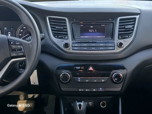 Used 2017 Hyundai Tucson SE FWD image 25