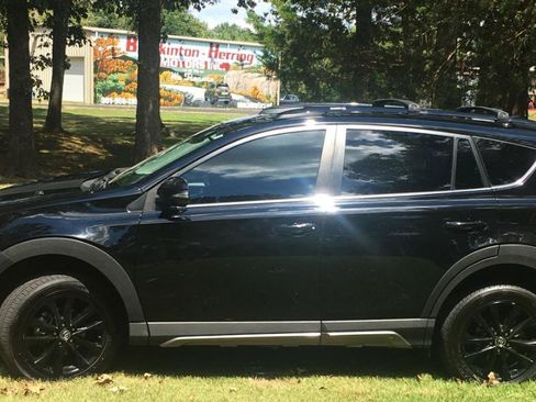 Used 2018 Toyota RAV4 Adventure AWD/4WD image 2