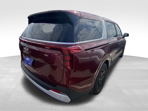 Used 2026 Kia Carnival FWD image 9