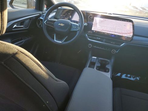 New 2026 Chevrolet Equinox EV LT image 10