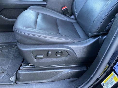 Used 2022 Chevrolet Tahoe Z71 w/ Z71 Off-Road Package image 25