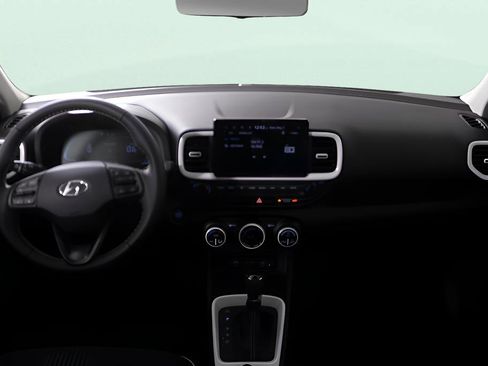 New 2025 Hyundai Venue Limited FWD image 33