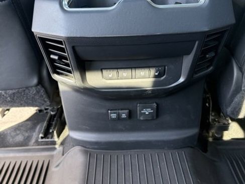 Used 2022 Toyota Tundra Platinum w/ Advanced Package image 39