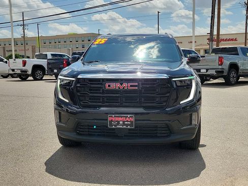 Used 2025 GMC Acadia Elevation w/ Elevation Premium Package FWD image 3