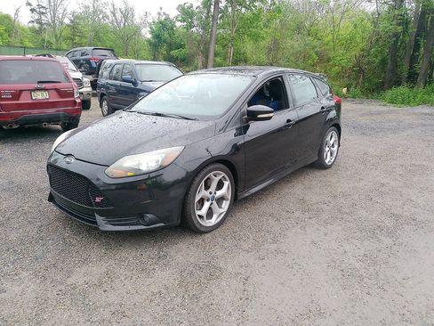 Used 2013 Ford Focus ST FWD image 2