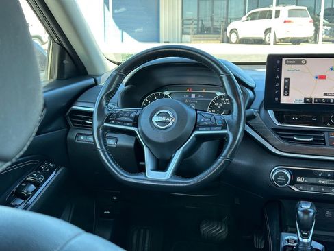 Used 2023 Nissan Altima 2.5 SL FWD image 28