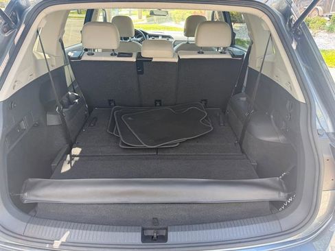 Used 2018 Volkswagen Tiguan SE w/ Front Fog Lights Package image 14