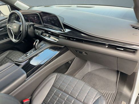 Certified 2024 Cadillac Escalade V w/ Heavy-Duty Trailer Package image 30