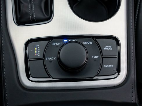 Used 2020 Jeep Grand Cherokee Trackhawk AWD/4WD image 30