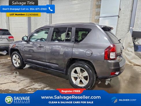 Used 2015 Jeep Compass Latitude w/ All Weather Capability Group AWD/4WD image 3