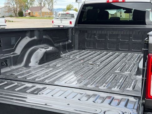 Used 2022 RAM 2500 Big Horn AWD/4WD image 9
