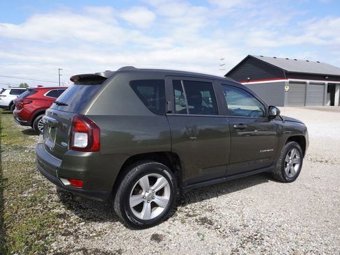 Used 2016 Jeep Compass Latitude image 6