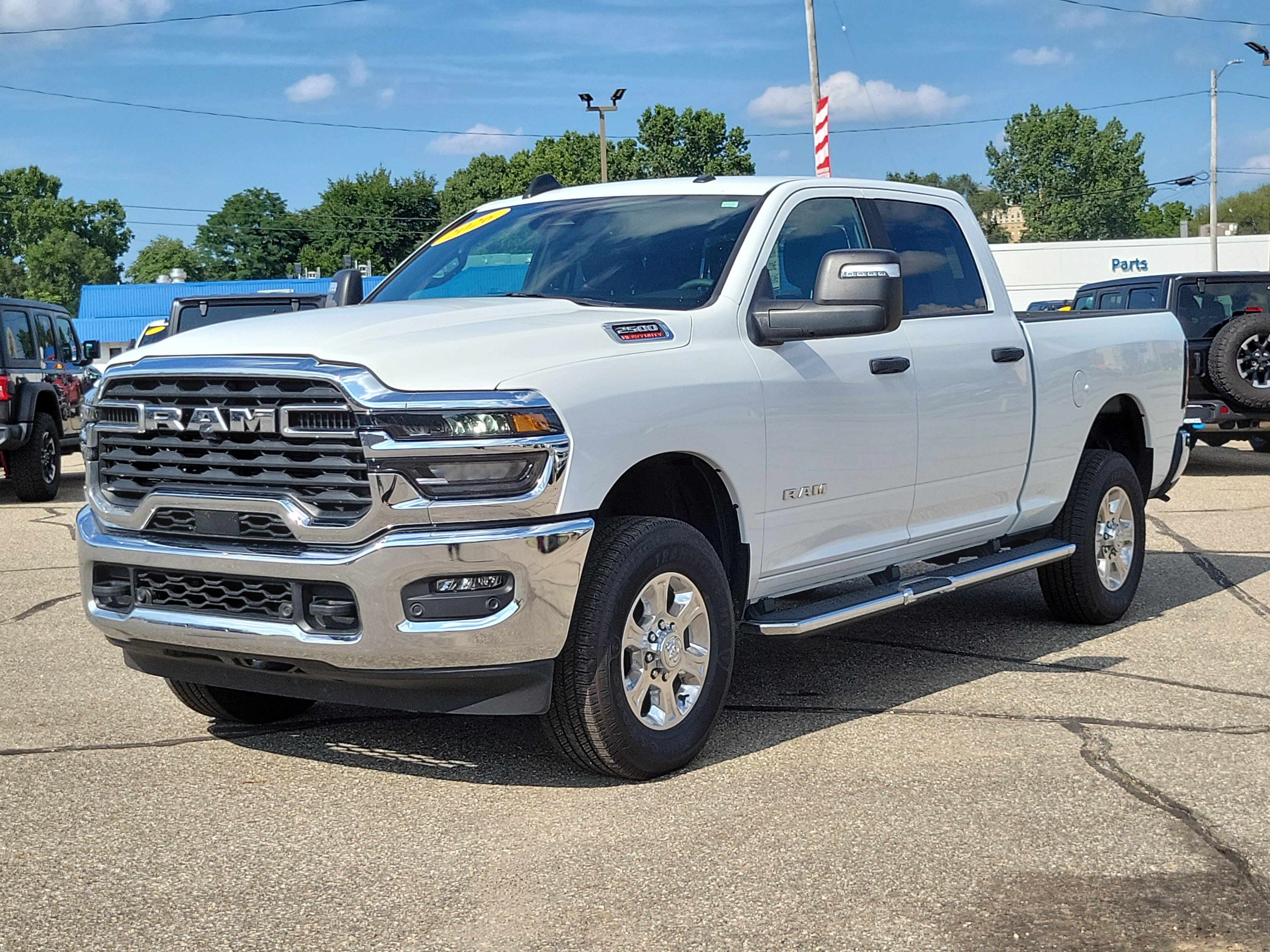 Used 2026 RAM 2500 Big Horn AWD/4WD image 2