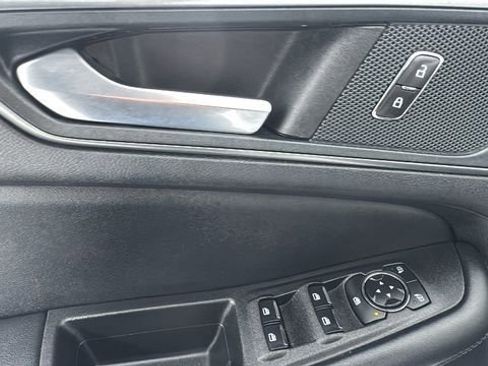 Used 2024 Ford Edge SE AWD/4WD image 19