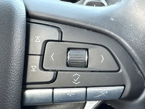 Used 2024 Cadillac XT6 Luxury image 28