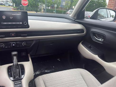 Used 2023 Honda HR-V LX image 26