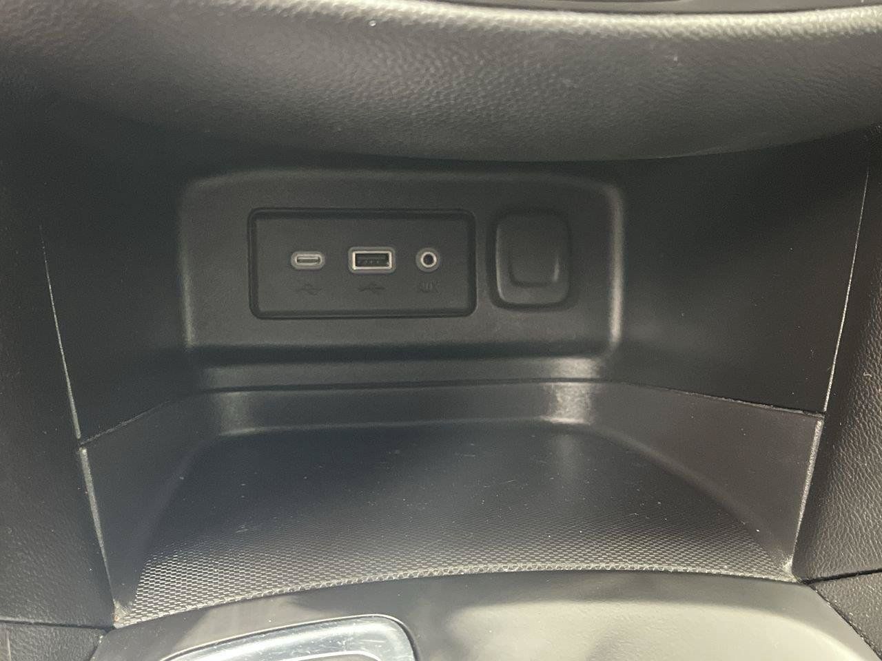 Used 2021 Chevrolet Equinox LT AWD/4WD image 21