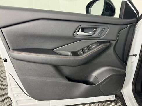 Used 2025 Nissan Rogue SV w/ Rock Creek Premium Package AWD/4WD image 9