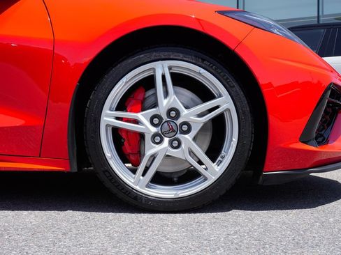 Used 2025 Chevrolet Corvette Stingray Preferred Cpe w/ Z51 Performance Package RWD image 31
