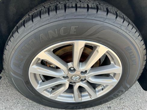 Used 2014 Nissan Pathfinder S AWD/4WD image 4