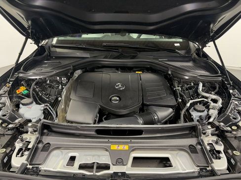 Used 2025 Mercedes-Benz GLC 350e 4MATIC w/ AMG Line image 38
