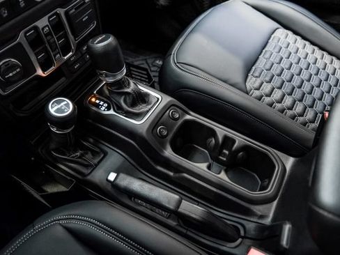 Used 2025 Jeep Gladiator Sport AWD/4WD image 60