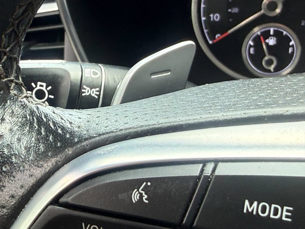 Used 2022 Genesis G70 2.0T RWD image 34