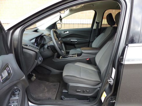 Used 2018 Ford Escape SE image 20