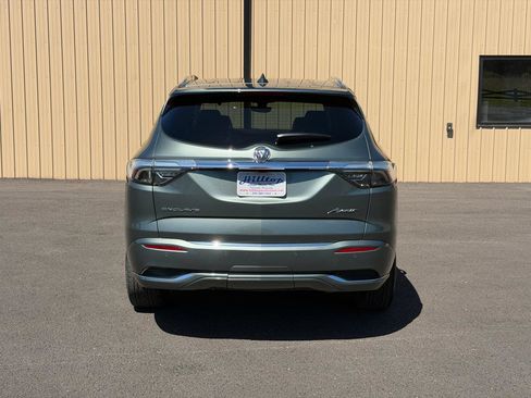 Used 2022 Buick Enclave Avenir w/ Avenir Technology Package FWD image 4