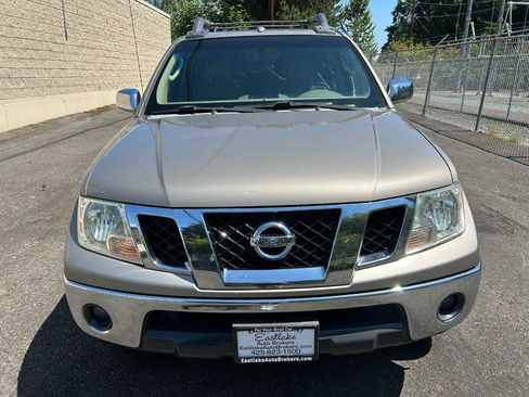 Used 2009 Nissan Frontier LE w/ LE Value Truck Pkg AWD/4WD image 2