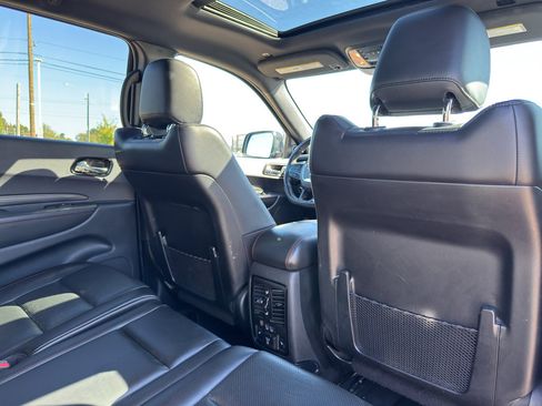 Used 2024 Dodge Durango GT image 12