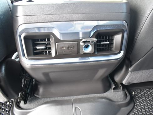 Used 2022 GMC Sierra 1500 SLT w/ SLT Premium Plus Package image 30