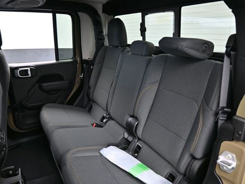 New 2026 Jeep Gladiator Sport image 28