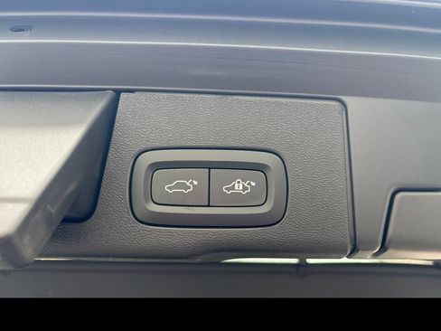 Certified 2023 Volvo XC60 B5 Ultimate w/ Climate Package AWD/4WD image 26