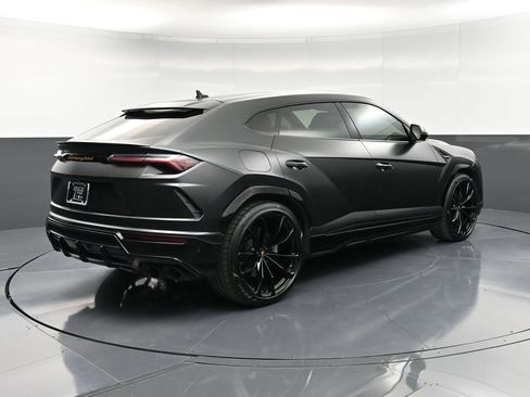 Used 2020 Lamborghini Urus image 8