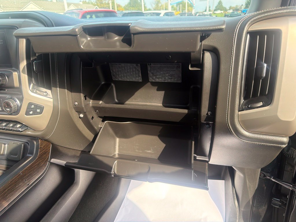 Used 2018 GMC Sierra 3500 Denali w/ Suspension Package, Off-Road AWD/4WD image 32