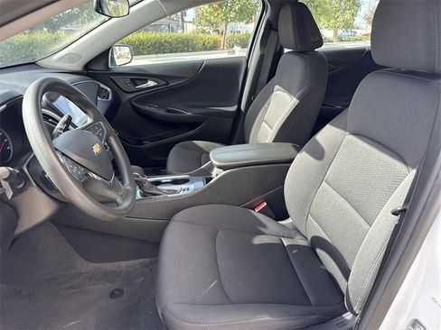 Used 2023 Chevrolet Malibu LT image 17