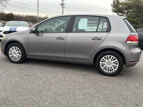 Used 2010 Volkswagen Golf 4-Door image 13