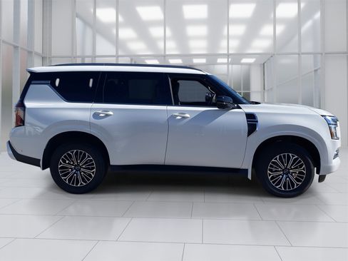 New 2026 Nissan Armada SL w/ Captain's Chari Seat Package image 7