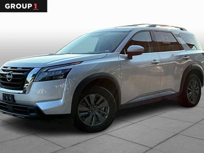 Certified 2025 Nissan Pathfinder SV