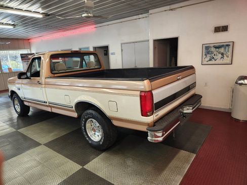 Used 1995 Ford F150 XLT image 4