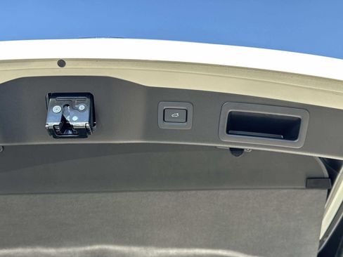 Certified 2025 MAZDA CX-5 AWD 2.5 S w/ Preferred Package image 12