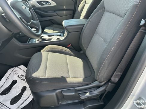 Certified 2021 Chevrolet Traverse LS FWD image 12