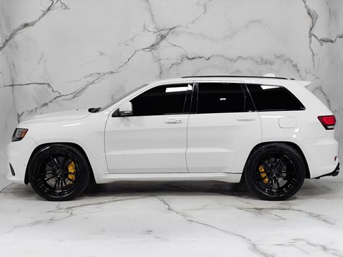 Used 2018 Jeep Grand Cherokee Trackhawk AWD/4WD image 12