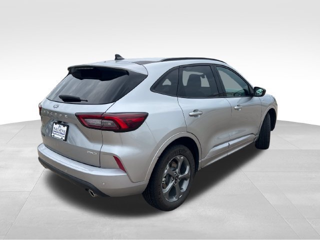 Used 2023 Ford Escape ST-Line w/ Tech Pack #1 AWD/4WD image 10