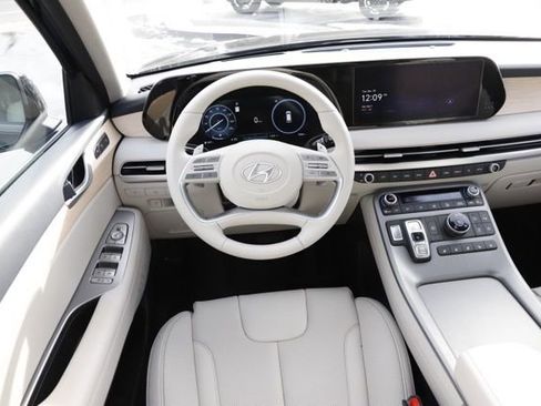Used 2025 Hyundai Palisade Limited AWD/4WD image 19