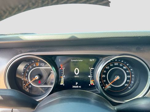 Used 2023 Jeep Gladiator Sport AWD/4WD image 14