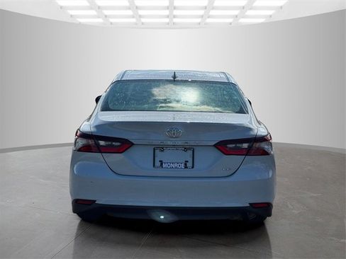 Used 2023 Toyota Camry LE image 6