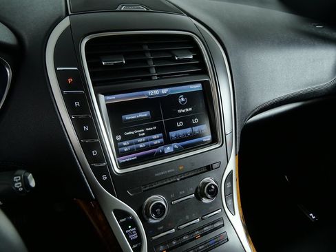 Used 2016 Lincoln MKX Reserve w/ Climate Package AWD/4WD image 20