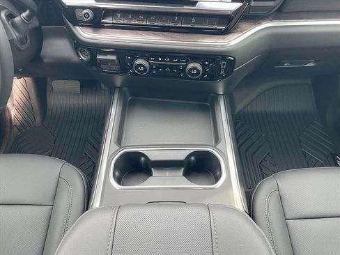 New 2026 Chevrolet Silverado 2500 LTZ w/ LTZ Premium Package AWD/4WD image 18